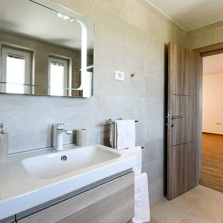 Oliva Villa